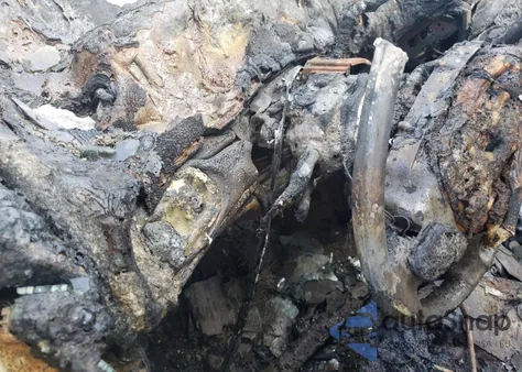 2001 Mercury Sable Gs from USA, damaged, VIN 1MEFM58U61G620958